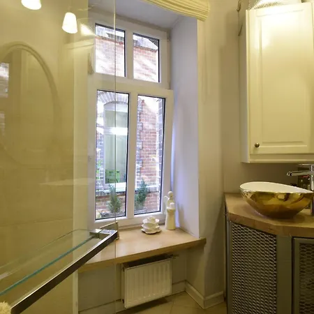 Style & Center Spot *