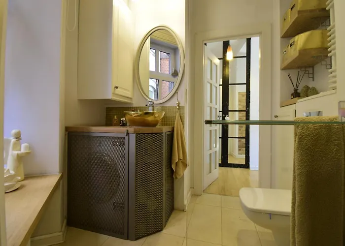 Apartment Style & Center Spot