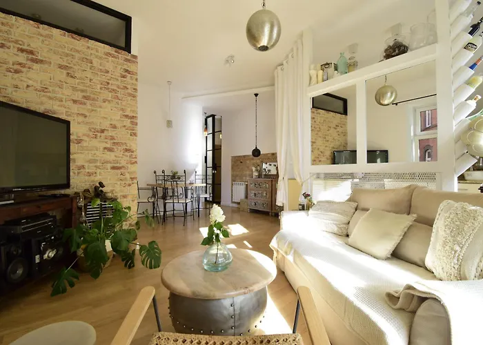 Apartment Style & Center Spot